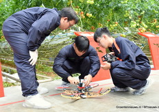 Drie knappe koppen bij elkaar om de drone terug in de lucht te krijgen.